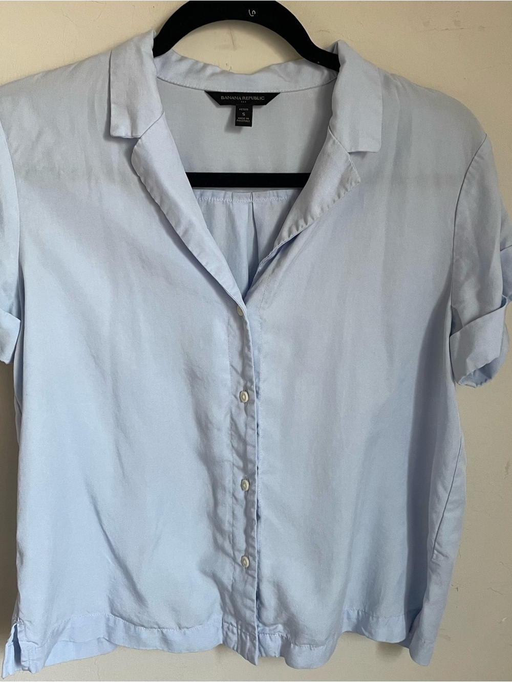 Banana Republic Light Blue Short Sleeve Button-Down Shirt